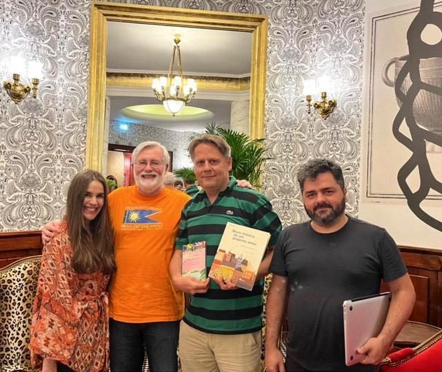 Mariana Serra, Francisco Maiolino, Bartosz Boćko i Thiago Almeida podczas spotkania